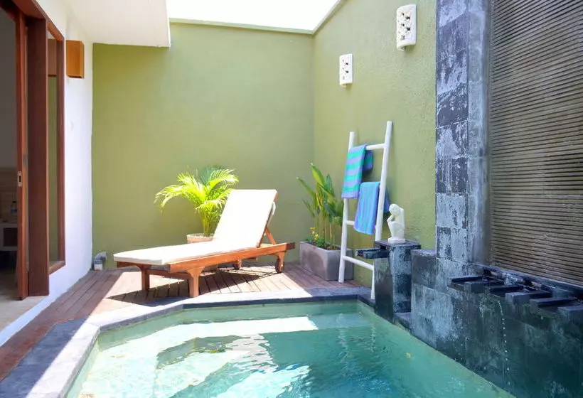 Jas Green Villas And Spa