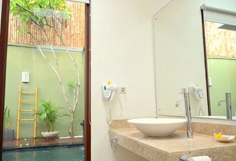 Jas Green Villas And Spa