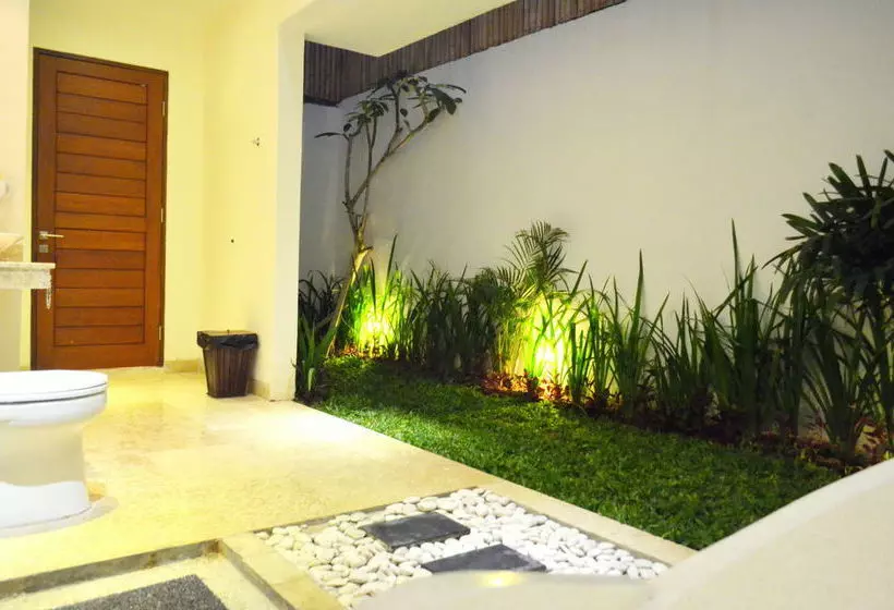 Jas Green Villas And Spa