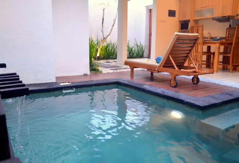 Jas Green Villas And Spa