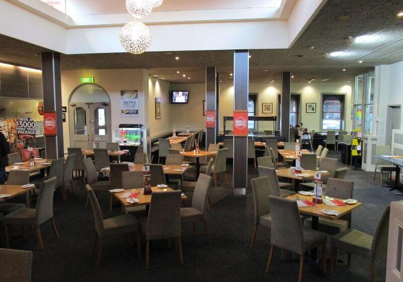 Nightcap At Federal Hotel Mt Gambier