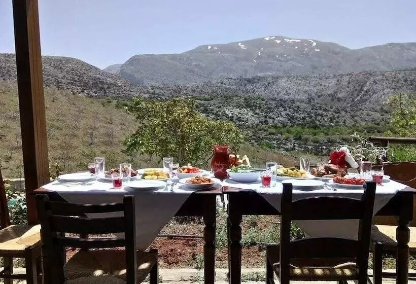 بنسيون Arodamos Traditional Houses