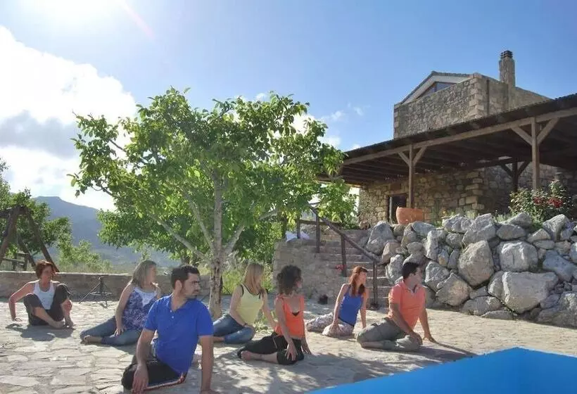 بنسيون Arodamos Traditional Houses