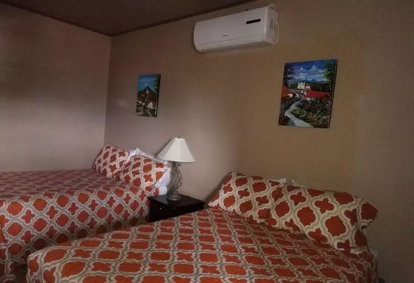 پانسیون La Escalinata