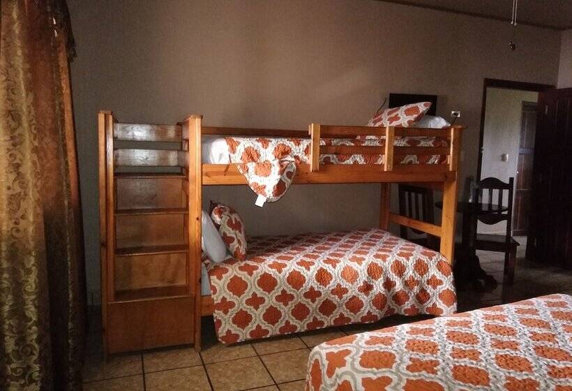 پانسیون La Escalinata