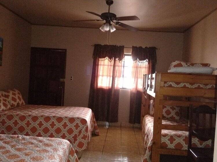 پانسیون La Escalinata