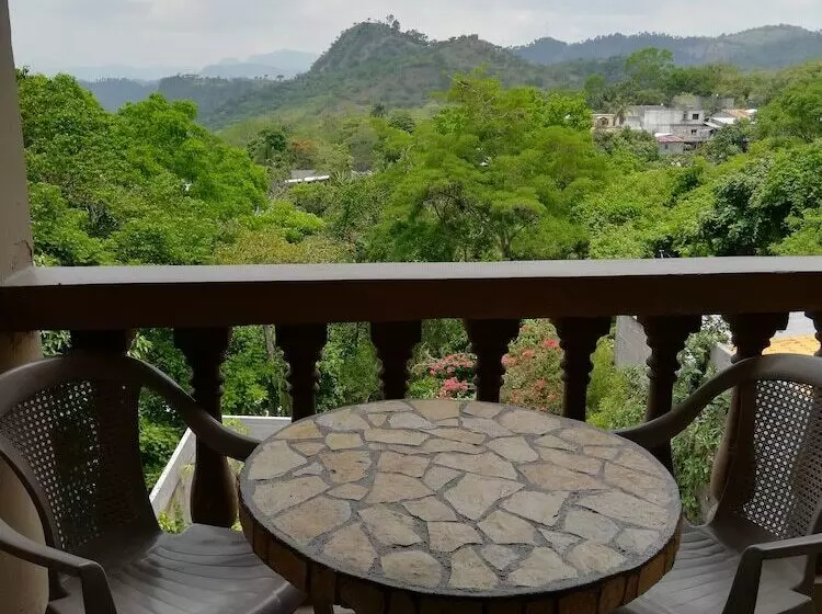 پانسیون La Escalinata