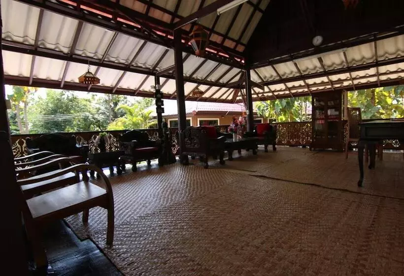 پانسیون Little Teak Home Stay