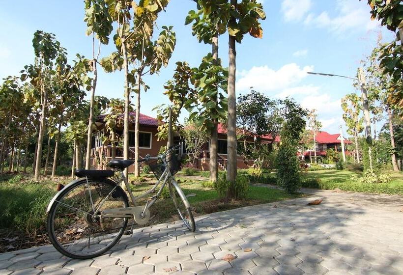 פנסיון Little Teak Home Stay