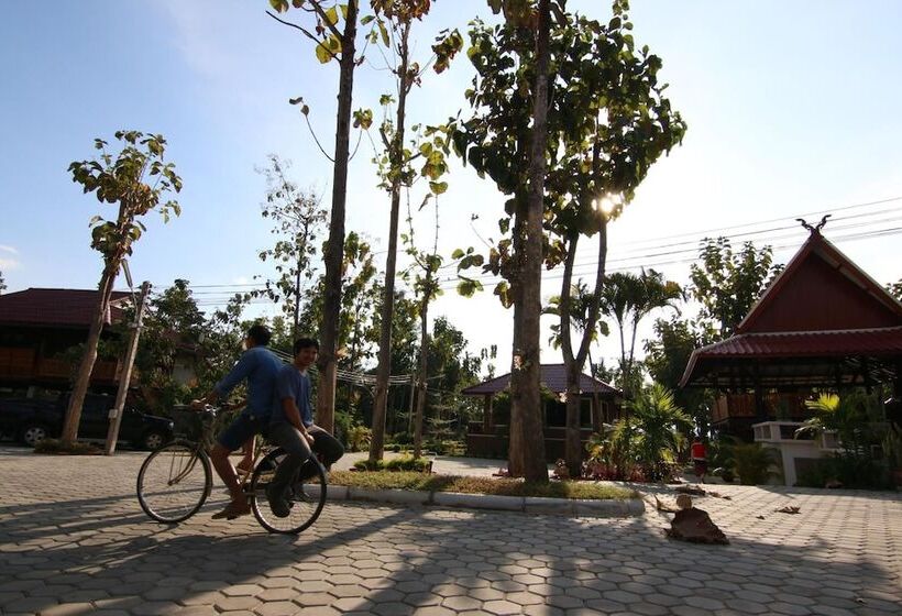 פנסיון Little Teak Home Stay