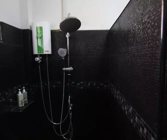 پانسیون Little Teak Home Stay