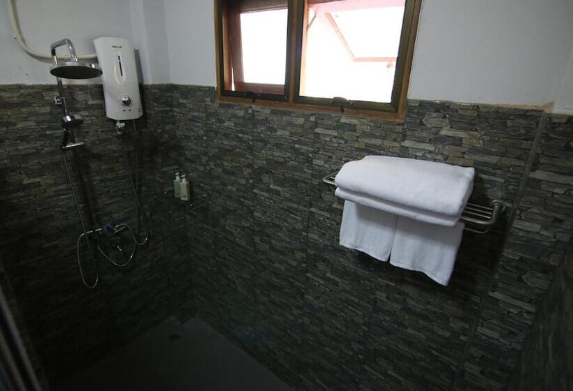 פנסיון Little Teak Home Stay