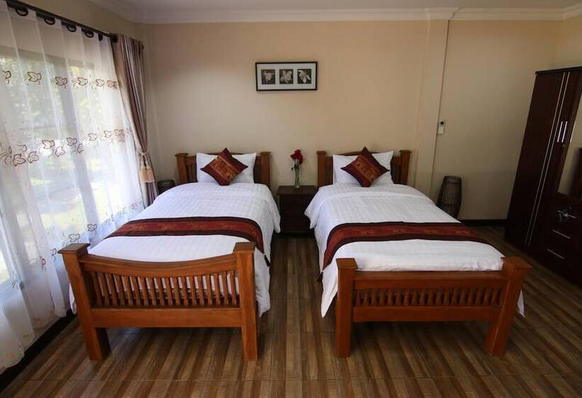 פנסיון Little Teak Home Stay