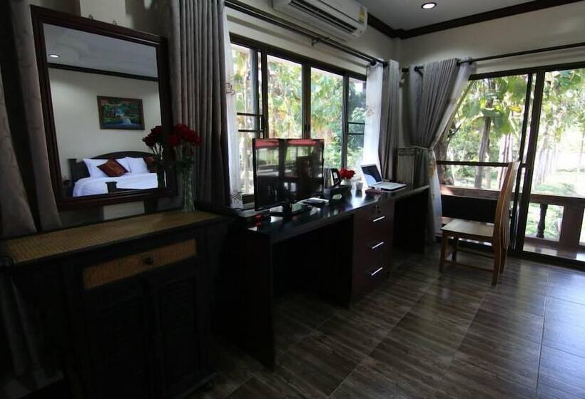 פנסיון Little Teak Home Stay