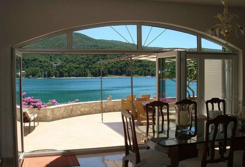 Пансион Villa Almadria Luxury Bed & Breakfast Adults Only