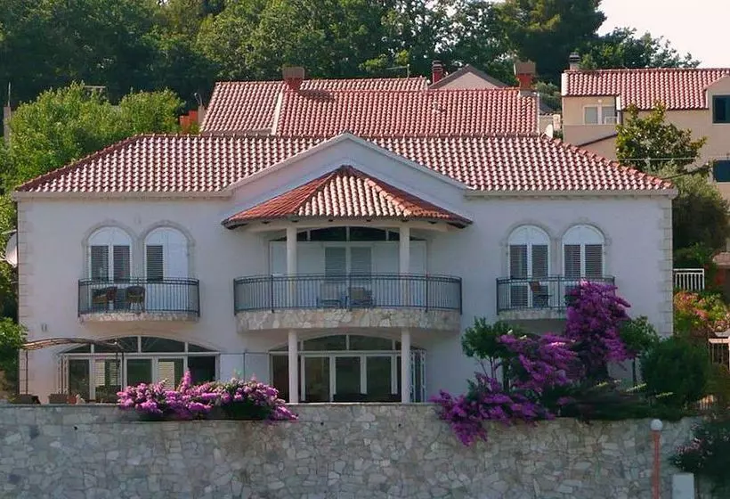 Пансион Villa Almadria Luxury Bed & Breakfast Adults Only