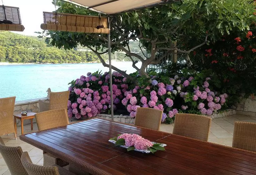 Пансион Villa Almadria Luxury Bed & Breakfast Adults Only