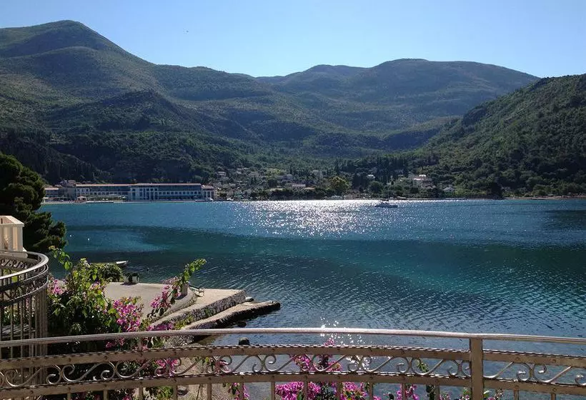 Пансион Villa Almadria Luxury Bed & Breakfast Adults Only