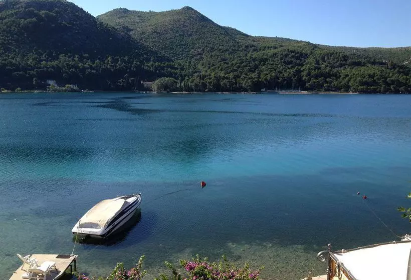 Пансион Villa Almadria Luxury Bed & Breakfast Adults Only