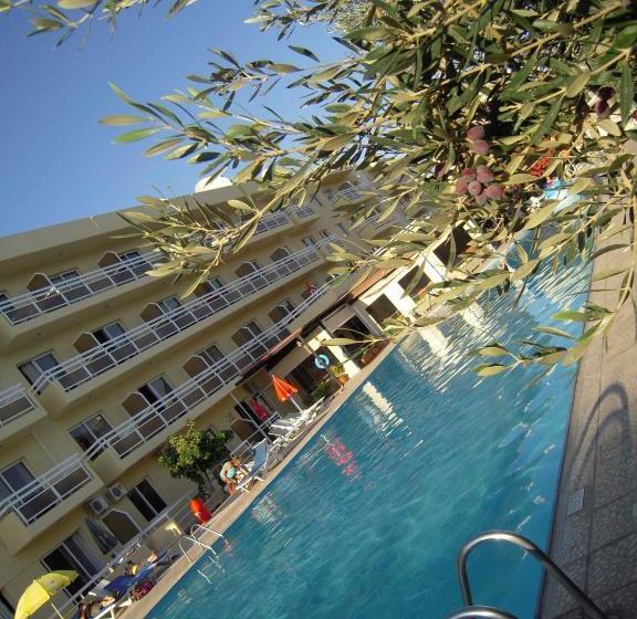 Sunquest Gardens Holiday Resort