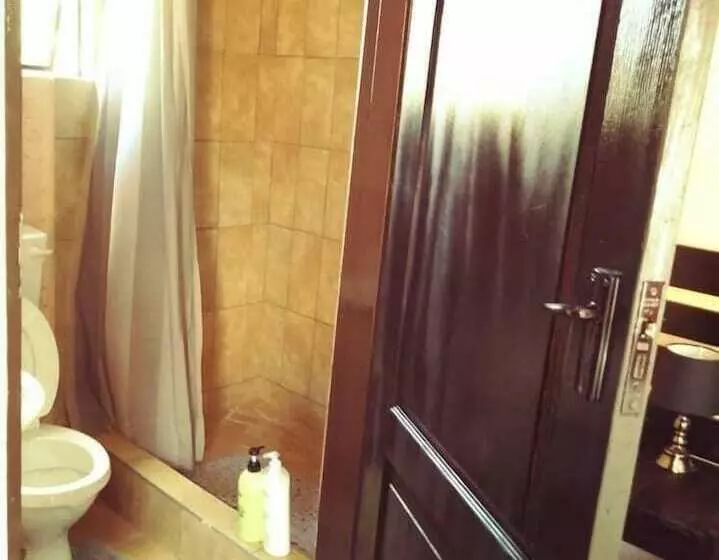 تختخواب و صبحانه Teklos Bnb