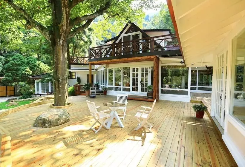 تختخواب و صبحانه Tung Lodge   Miaoli Branch