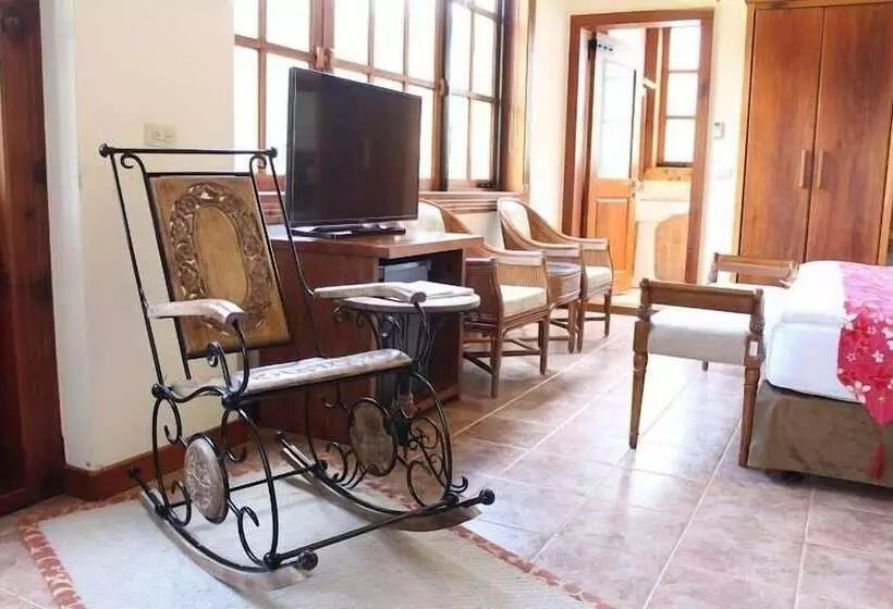 تختخواب و صبحانه Tung Lodge   Miaoli Branch
