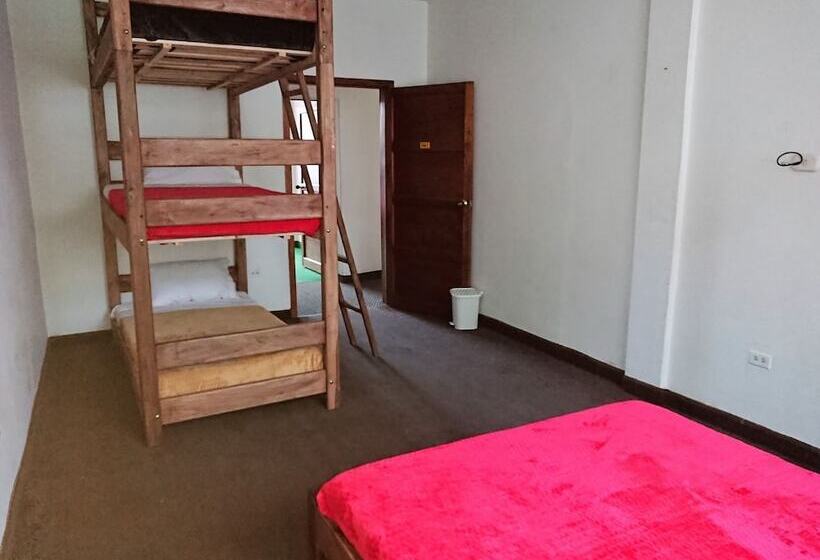 Hostal Cq Candelaria Hostel