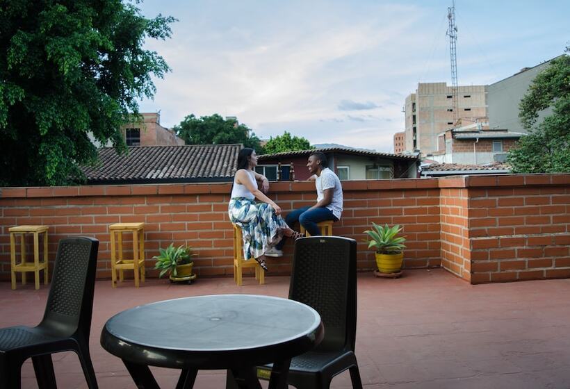 Hostal Pura Vida La 70