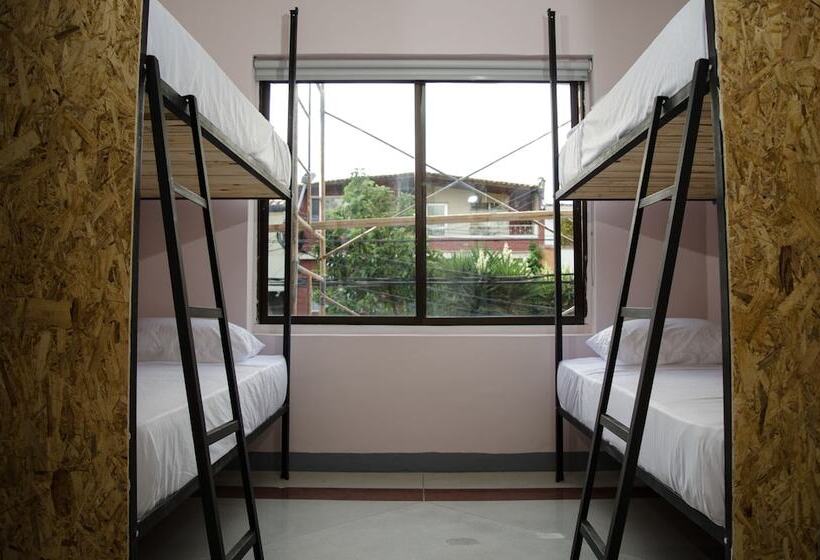 Hostal Pura Vida La 70