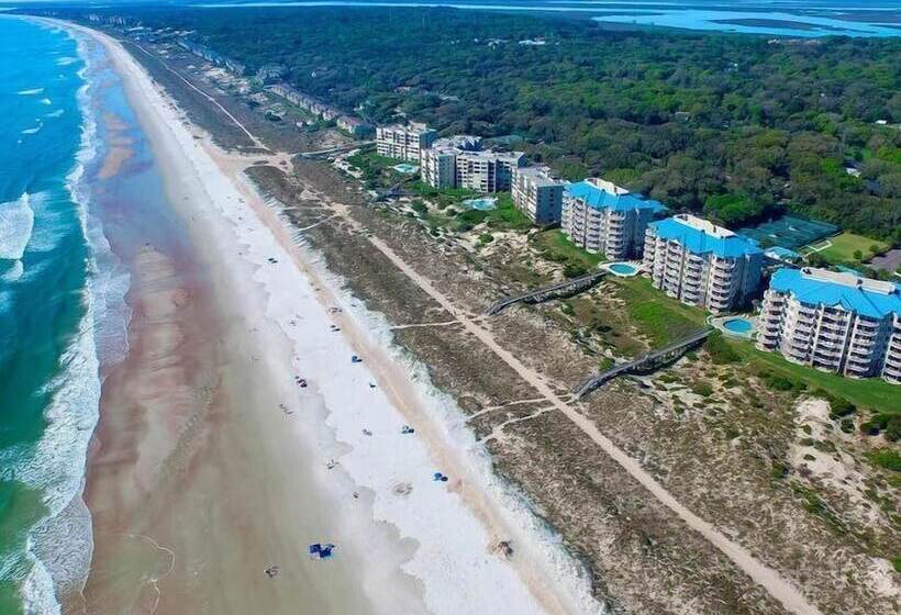 Отель 81 Ocean Place