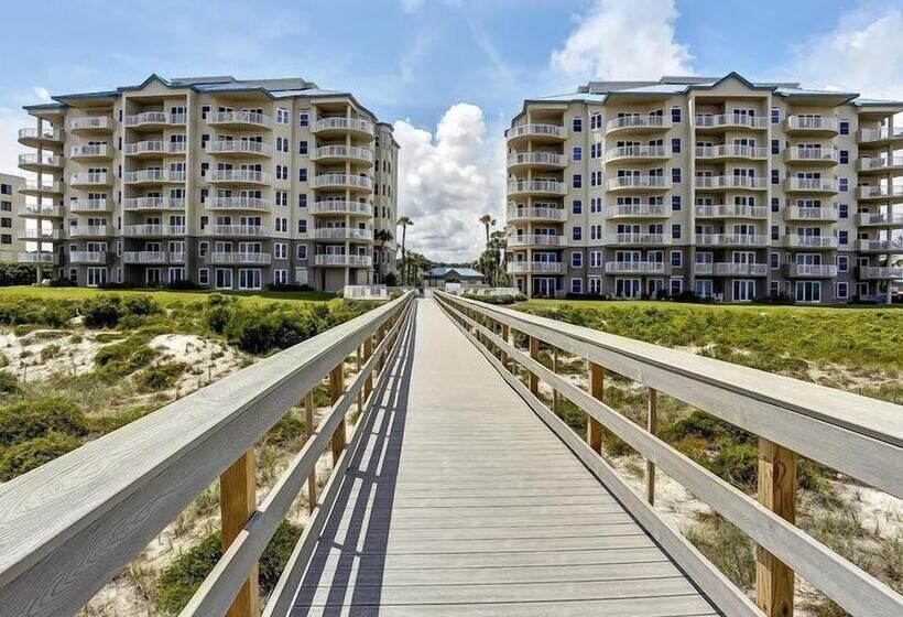 Отель 81 Ocean Place