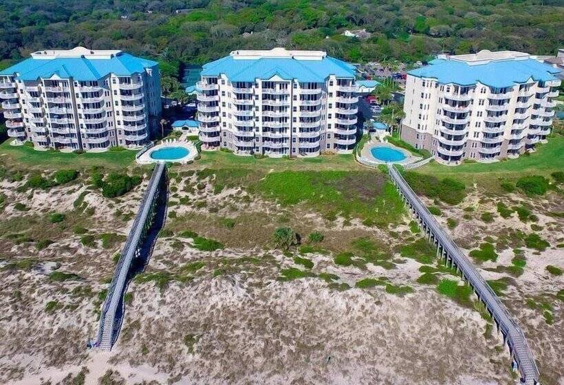 Отель 81 Ocean Place