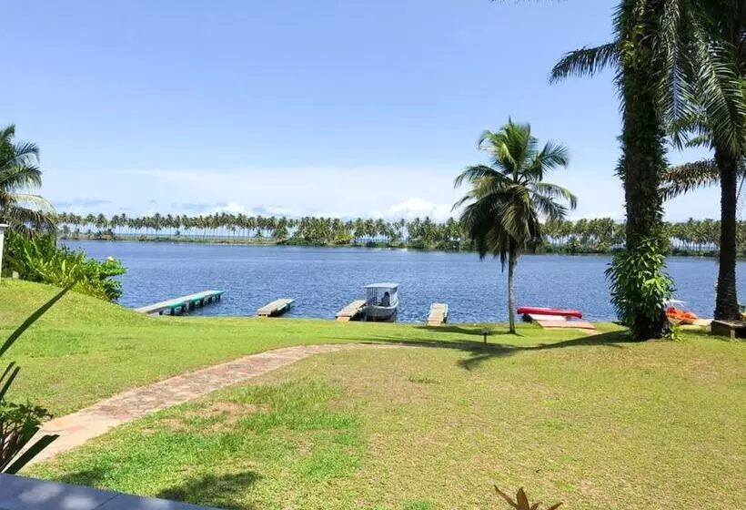 هتل African Queen Lodge