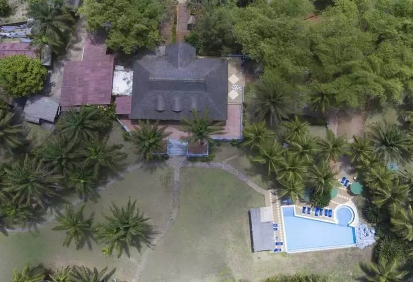 هتل African Queen Lodge