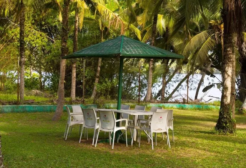 هتل African Queen Lodge