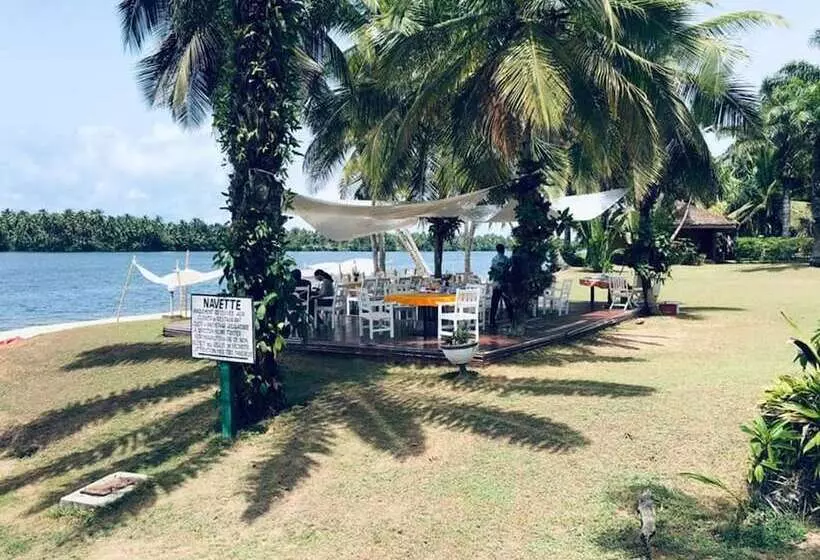 هتل African Queen Lodge