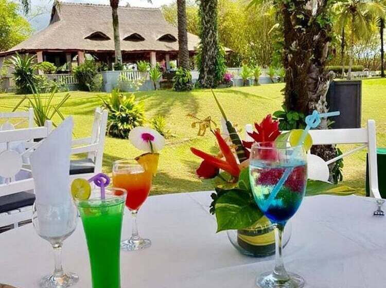 هتل African Queen Lodge