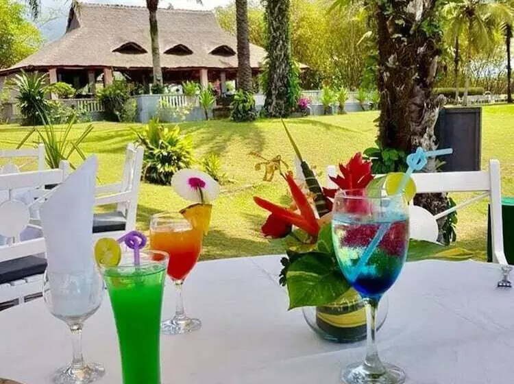 هتل African Queen Lodge