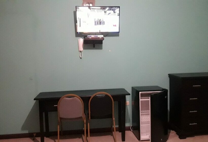 هتل Golden Shore Resort