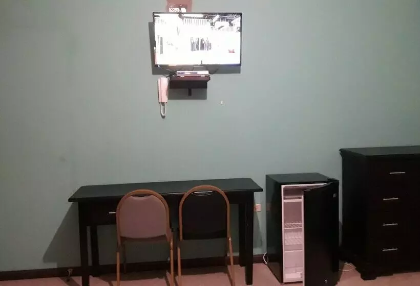 هتل Golden Shore Resort