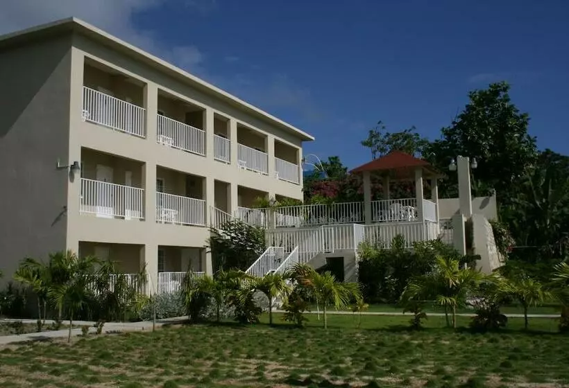 هتل Golden Shore Resort