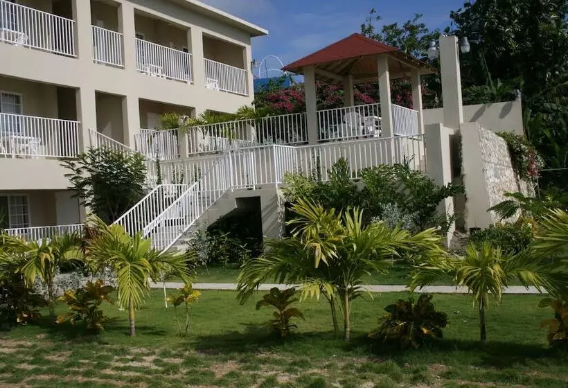 هتل Golden Shore Resort