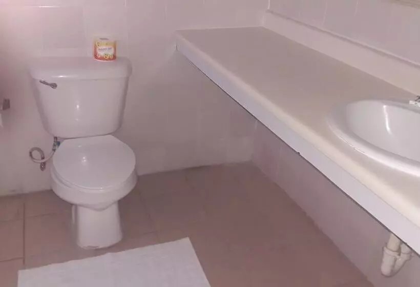 هتل Golden Shore Resort