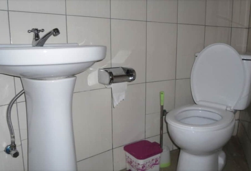 هتل Kalalo Cottage Inn