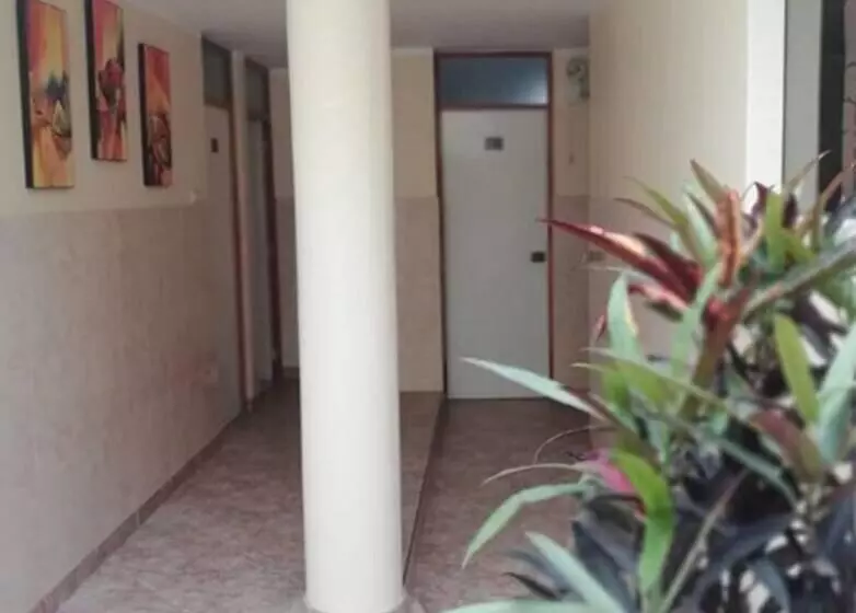 هتل La Posada De Valdez