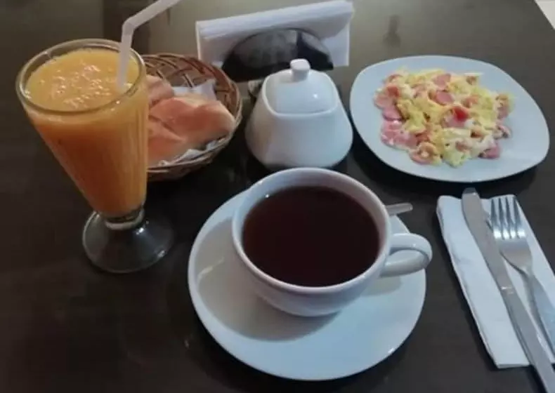 هتل La Posada De Valdez