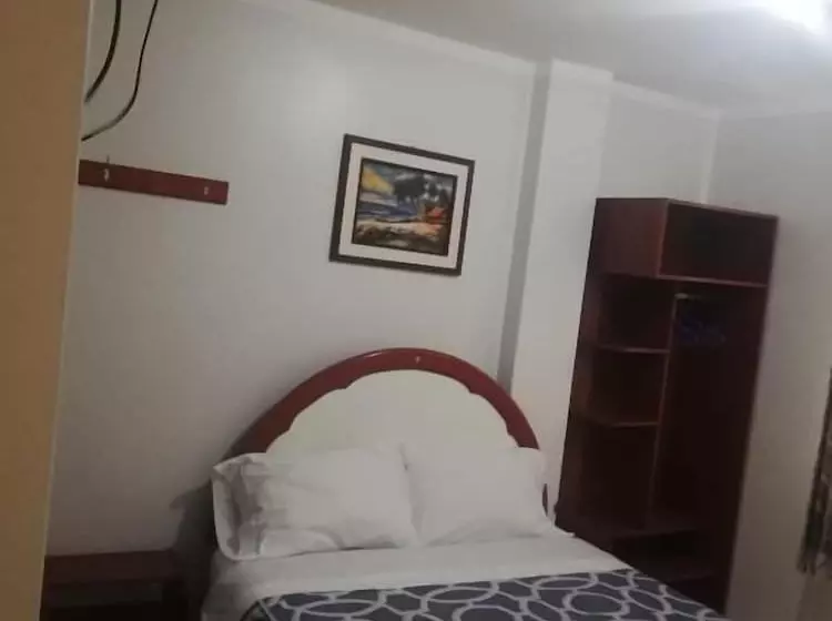 هتل La Posada De Valdez