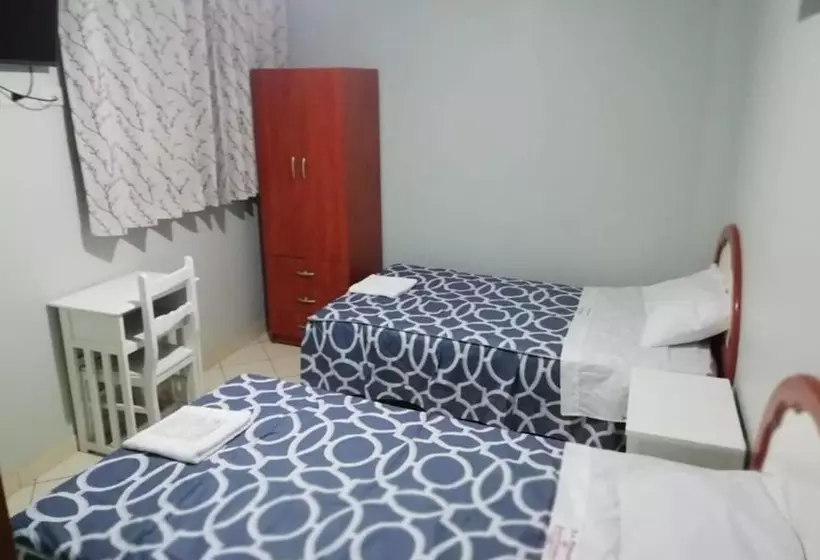 هتل La Posada De Valdez