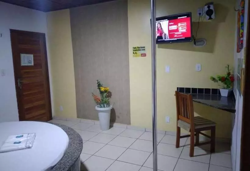 Hotelli Pousada Tropical   Adults Only